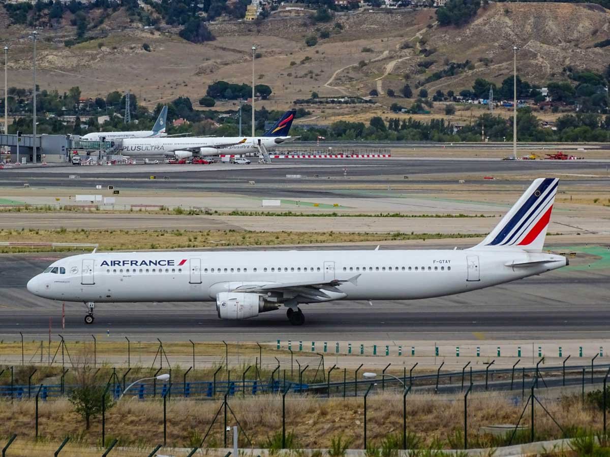 Inside Air France First Class 2025 : 내 직접 검토 및 예약 비밀