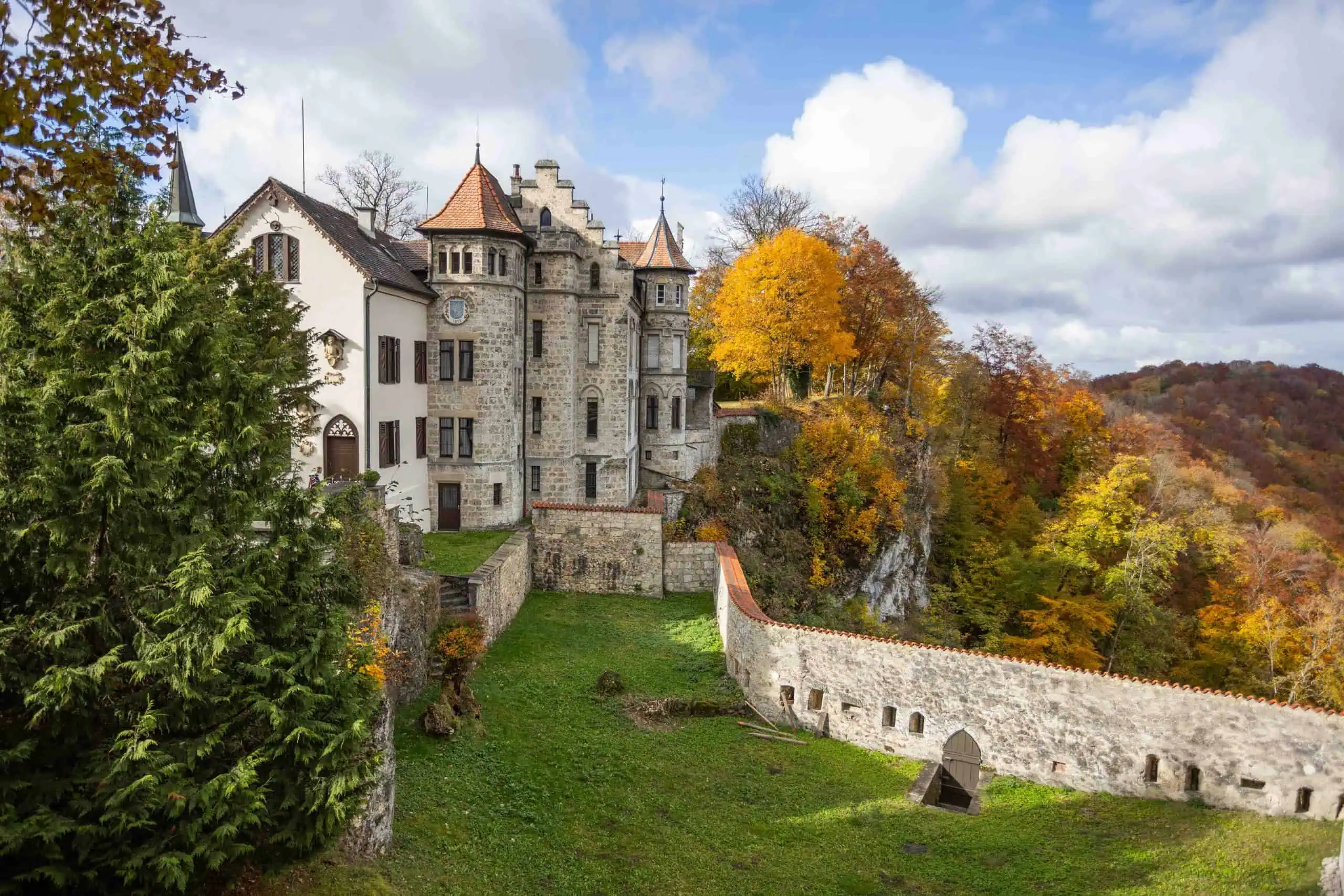 Stuttgart에서 2 일 또는 3 일 : 완벽한 여행을위한 여정을 완료하십시오.