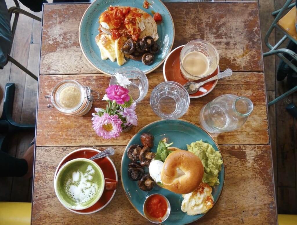 영국 맨체스터에있는 13 개의 독립 카페 및 커피 숍