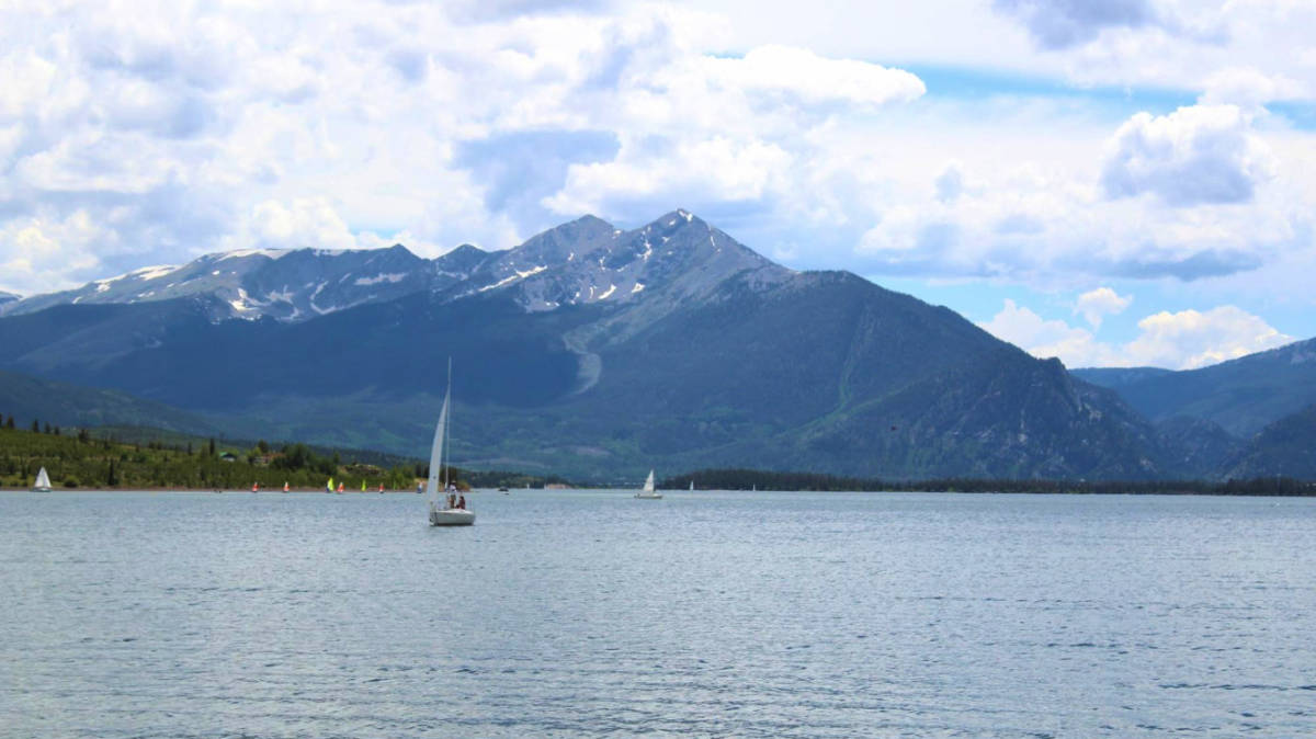 Keystone에서 할 일에 대한 19 가지 서사시, 공동