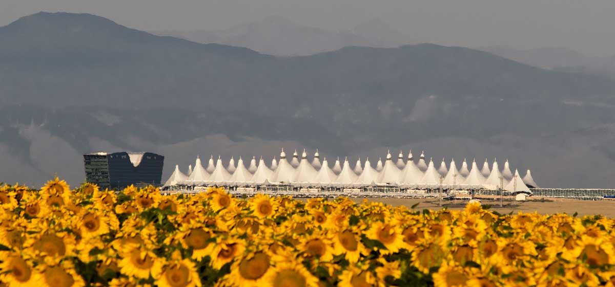 덴버 국제 공항 (지역의 가이드 및 역사)