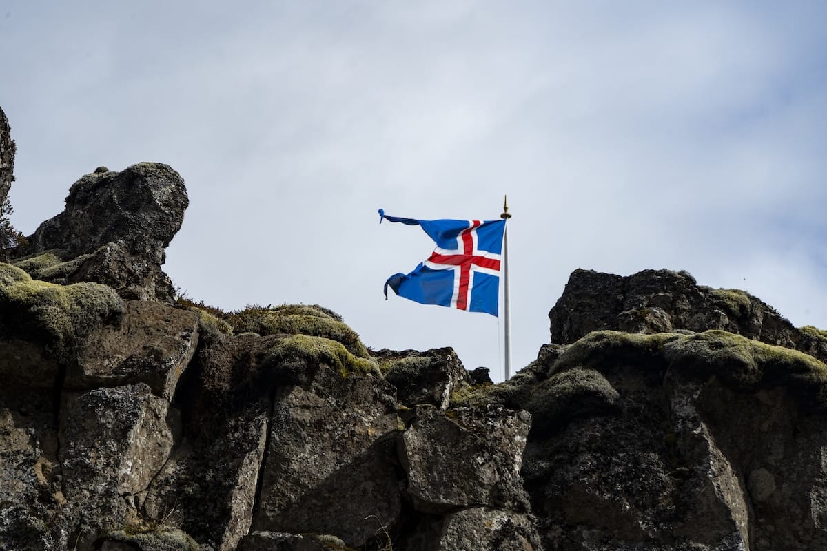 아이슬란드의 황금 원을 방문하는 방법 (차없이)